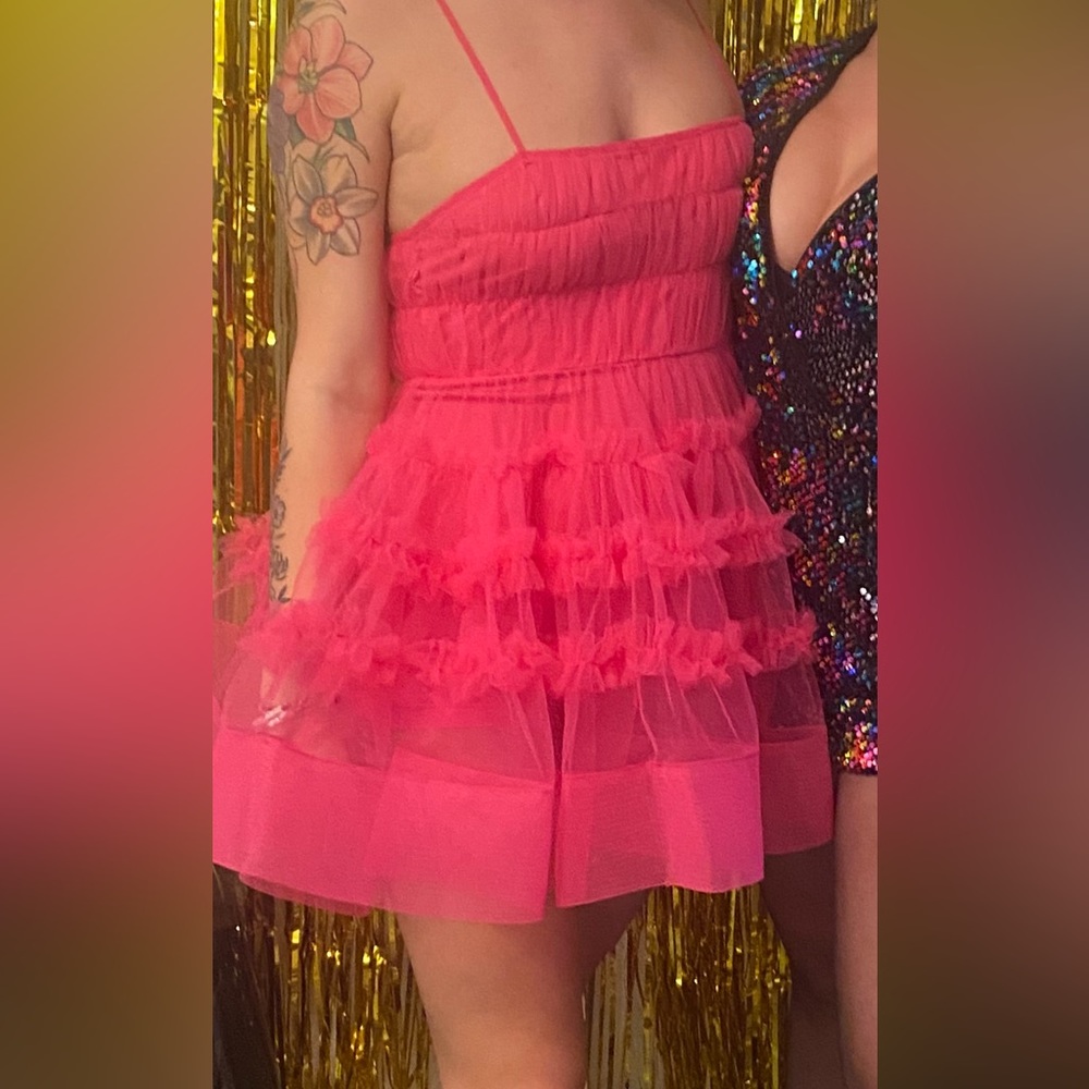 Hot pink spaghetti strap tulle mini dress